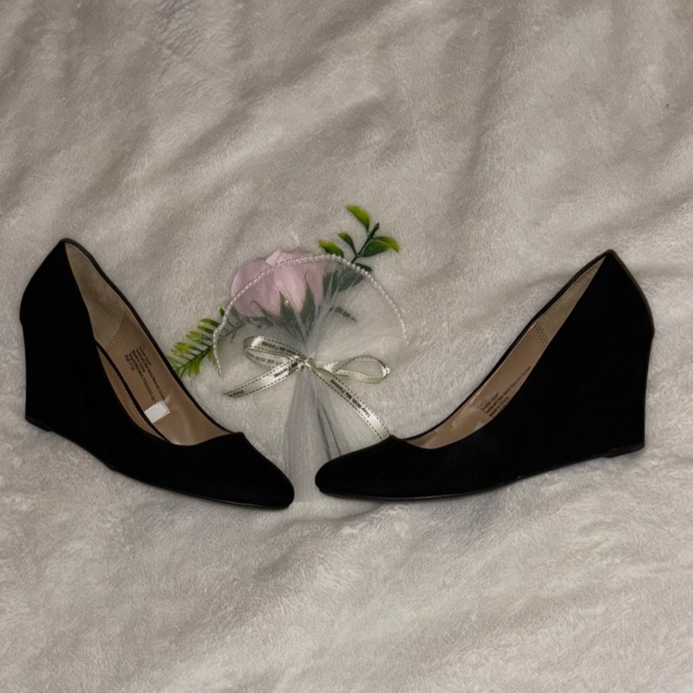Elegant Black Wedge Shoes